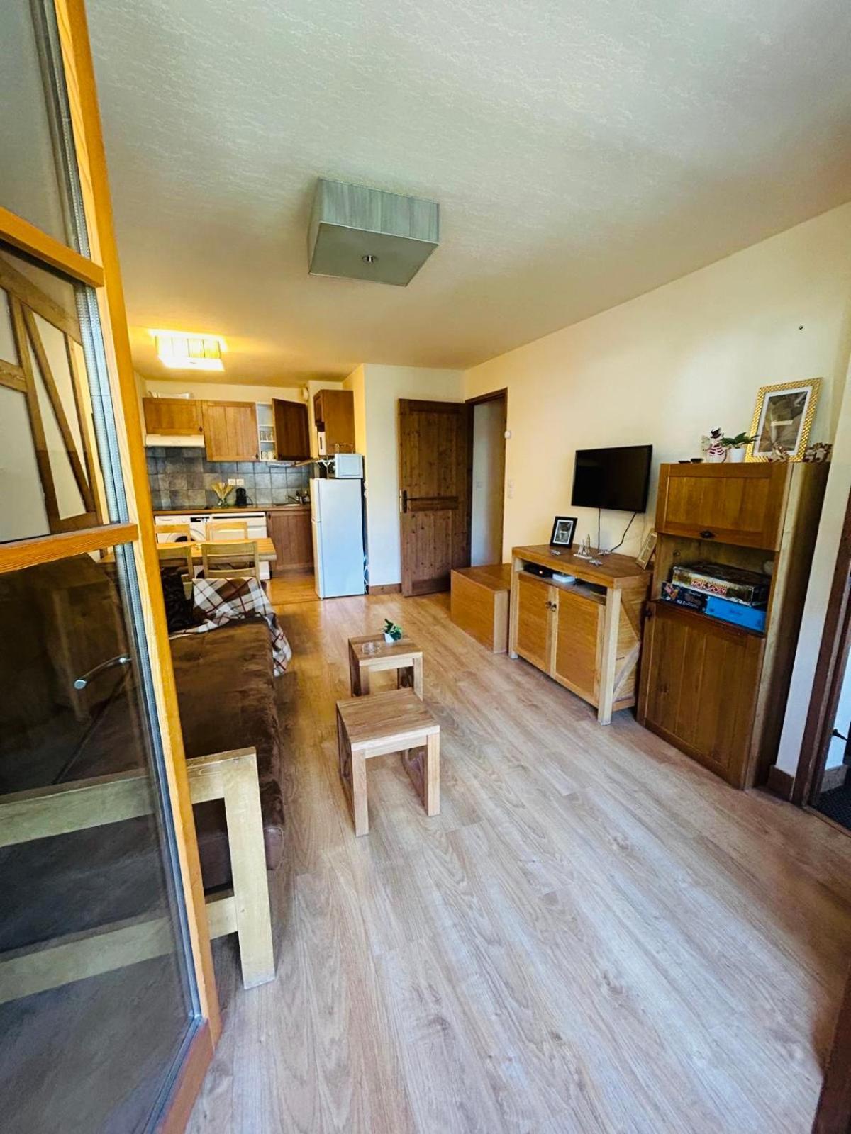 Appartements Avec Piscine Interieure Sauna Parking Etage 1 Au Centre Du Village Dans Residence Cami Real サン・ラリー・スラン エクステリア 写真
