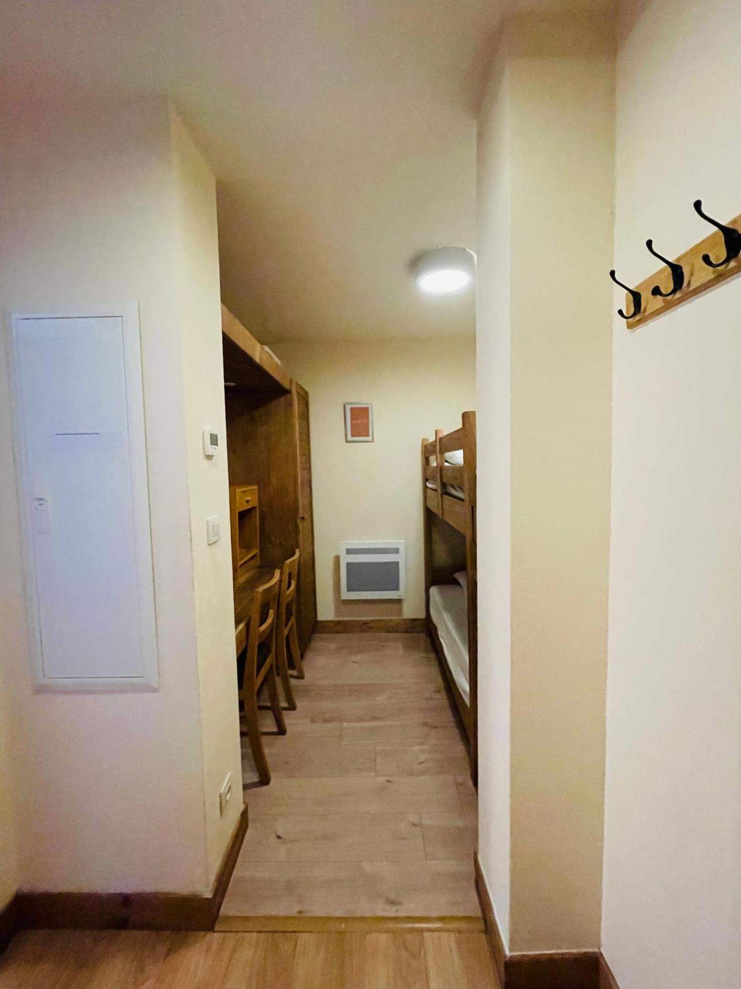 Appartements Avec Piscine Interieure Sauna Parking Etage 1 Au Centre Du Village Dans Residence Cami Real サン・ラリー・スラン エクステリア 写真