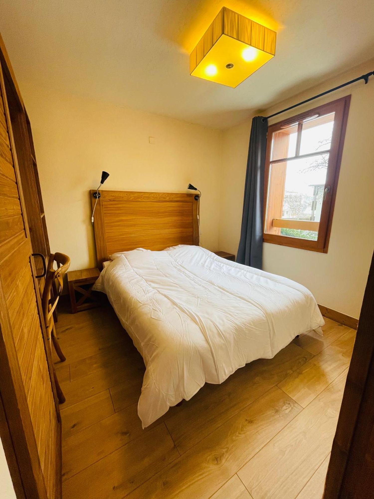 Appartements Avec Piscine Interieure Sauna Parking Etage 1 Au Centre Du Village Dans Residence Cami Real サン・ラリー・スラン エクステリア 写真