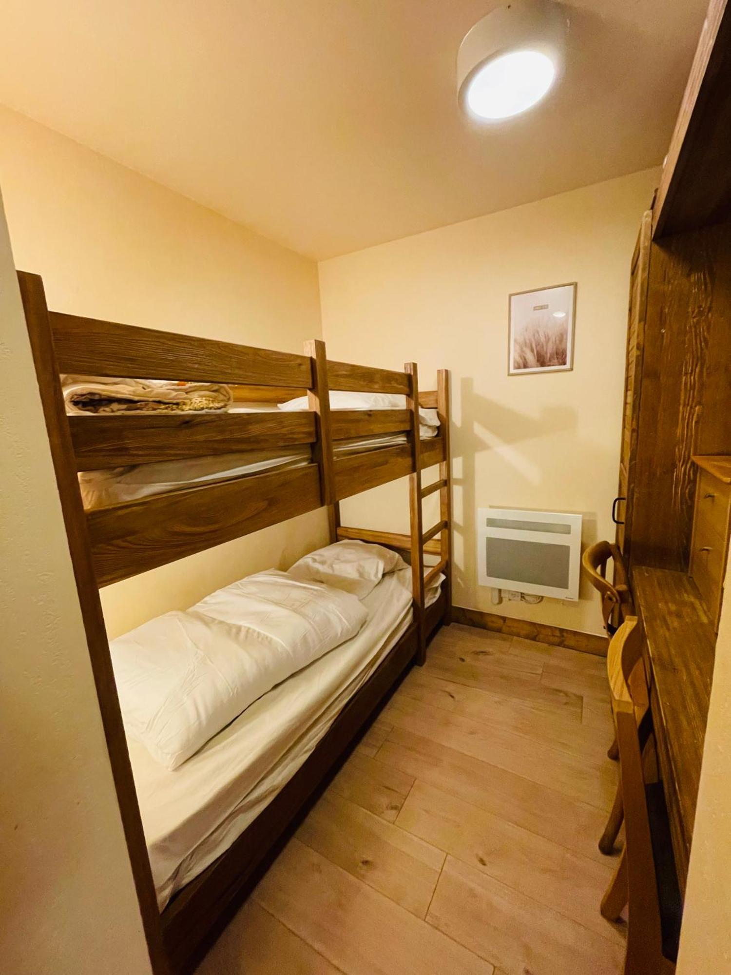 Appartements Avec Piscine Interieure Sauna Parking Etage 1 Au Centre Du Village Dans Residence Cami Real サン・ラリー・スラン エクステリア 写真