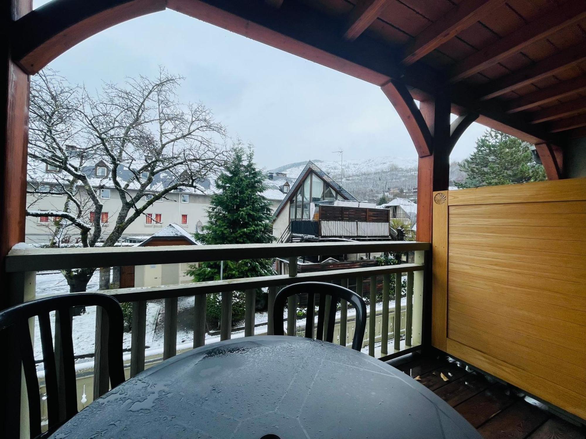 Appartements Avec Piscine Interieure Sauna Parking Etage 1 Au Centre Du Village Dans Residence Cami Real サン・ラリー・スラン エクステリア 写真